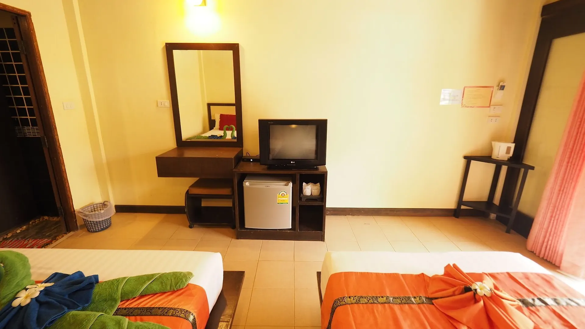Lanta Paragon Bungalow Ko Lanta 3*,  Thailand